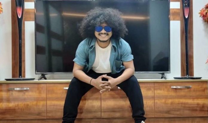 Cook with Comali Pugazh signs another BIG Tamil movie with VJS