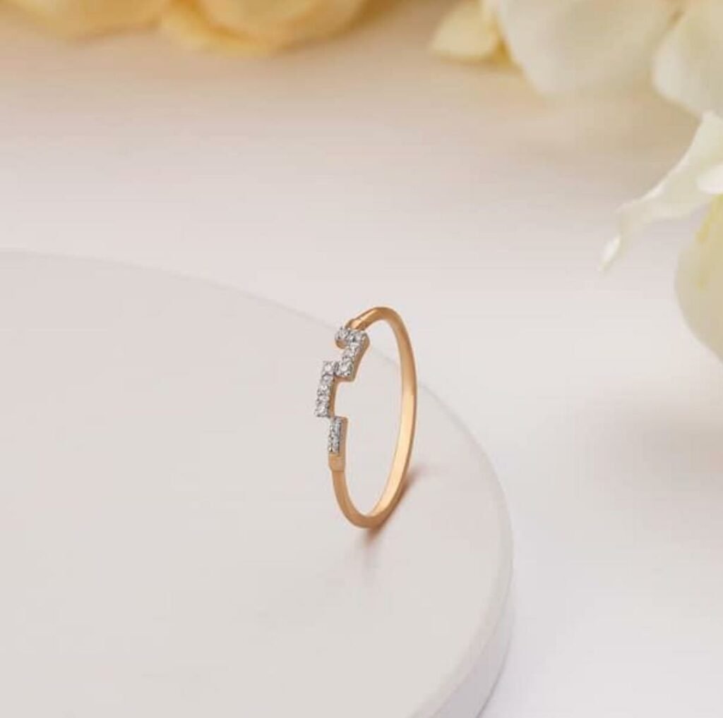 14kt yellow gold tom collins finger ring