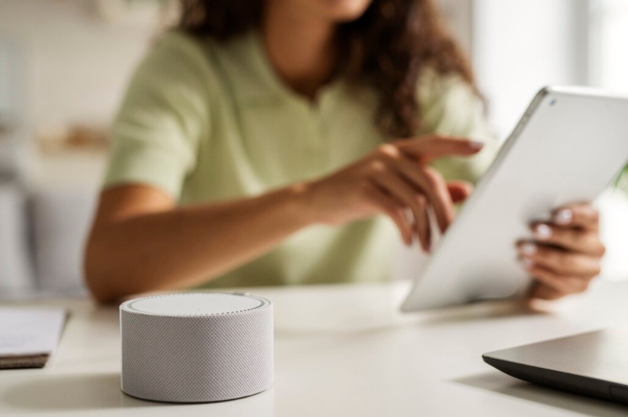 The Dawn of Conversational Gadgets: AI’s Leap into Voice Technology