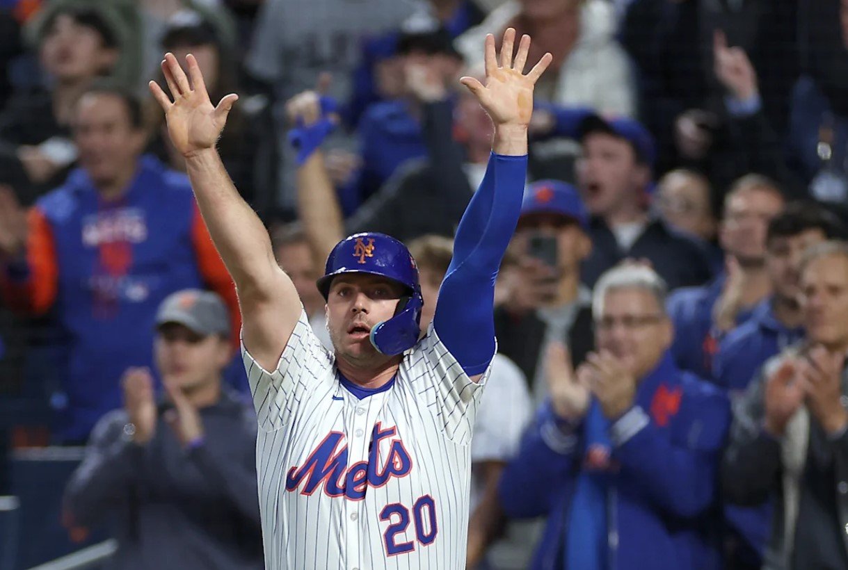 Pete Alonso Mets contract signing