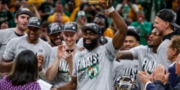 Jrue Holiday Boston Celtics dribbling vs Orlando Magic 2025 NBA Playoffs