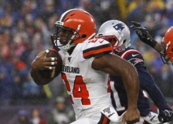 nick chubb cleveland browns tunnel run november 2024