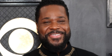 malcolm jamal warner costa rica beach