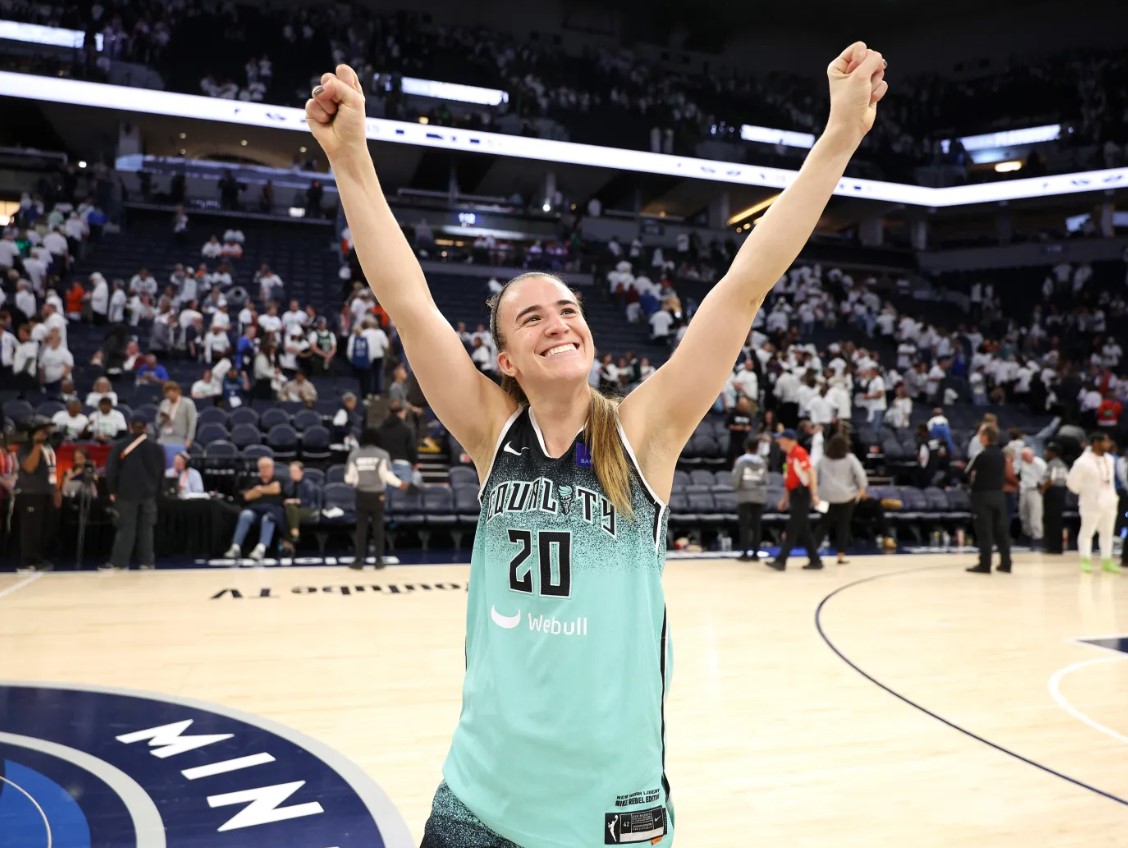 sabrina ionescu vs rae burrell wnba