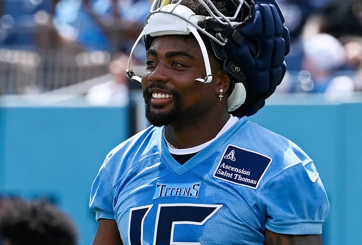 Washington Commanders sign Treylon Burks