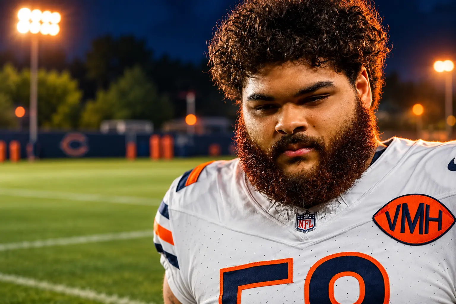 Darnell Wright flexes elbow at Bears camp